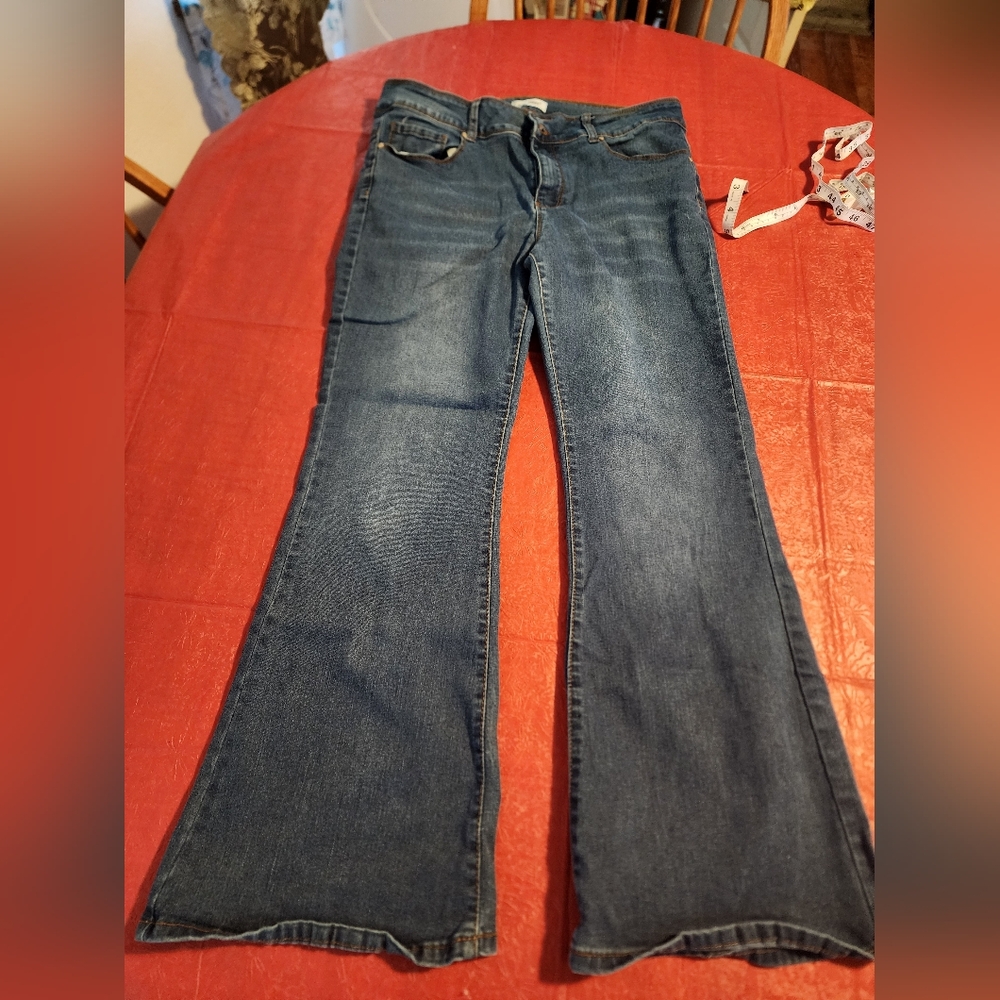 Ladies blue jeans